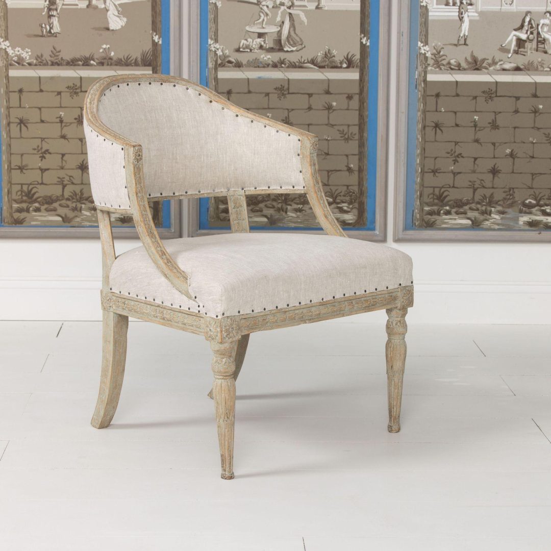 0_2164_B_19th_century_Swedish_Gustavian_upholstered_painted_barrel_back_chair-0001