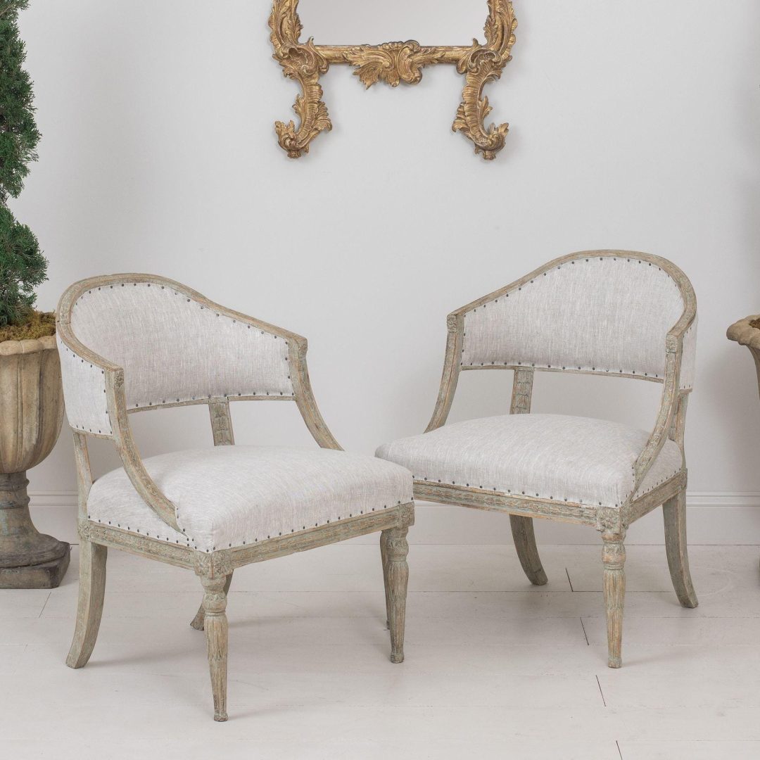 0_2164_pair_of_19th_century_swedish_gustavian_upholstered_barrel_back_armchairs_004_2