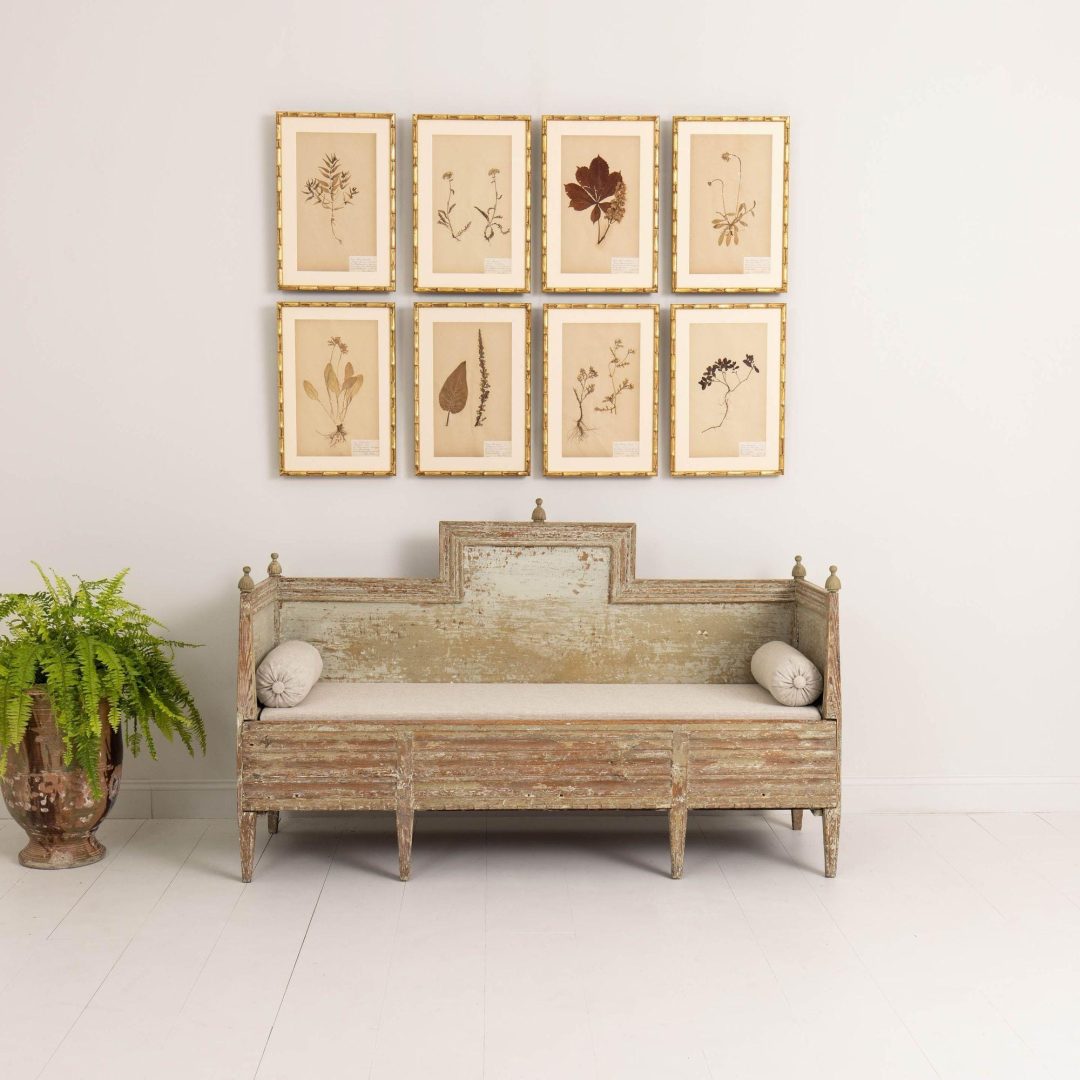 0_2196_19th_century_swedish_gustavian_period_sofa_in_original_paint_001