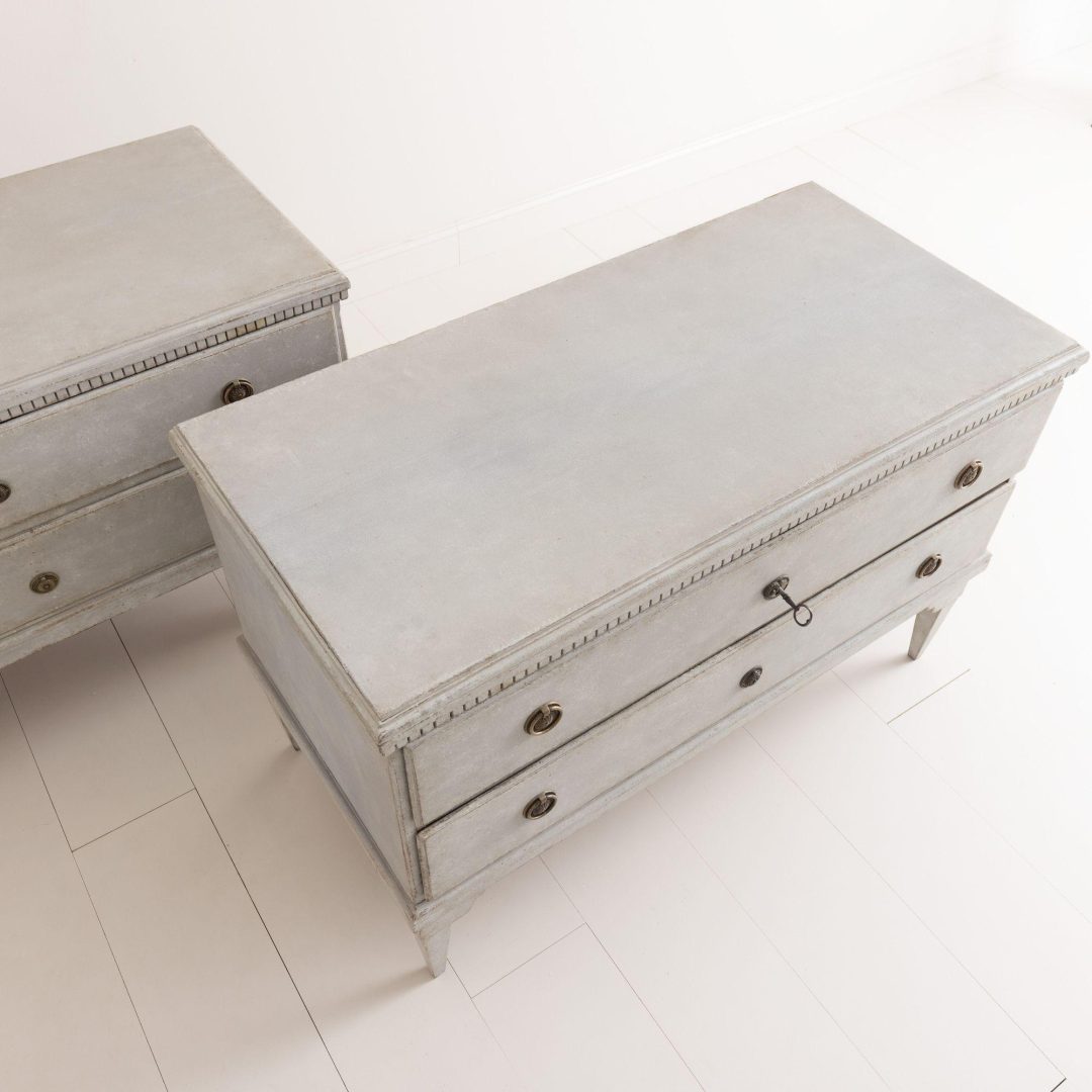 10_1932_18th_century_swedish_gustavian_pair_painted_large_chests_13