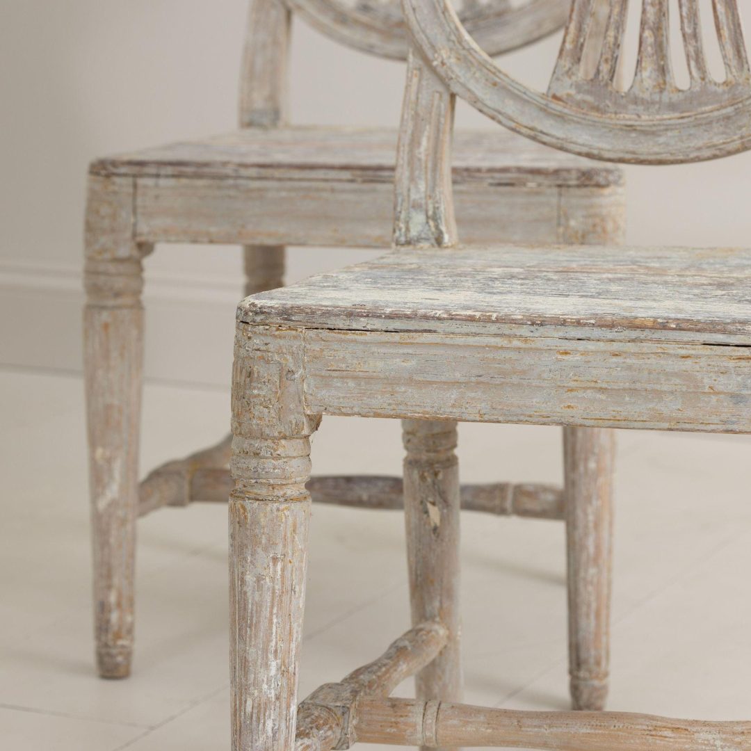 10_2045_18th_century_swedish_gustavian_pair_original_paint_side_chairs_29