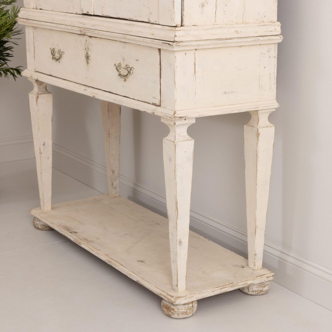 10_2065_19th_century_swedish_baroque_painted_cabinet_17