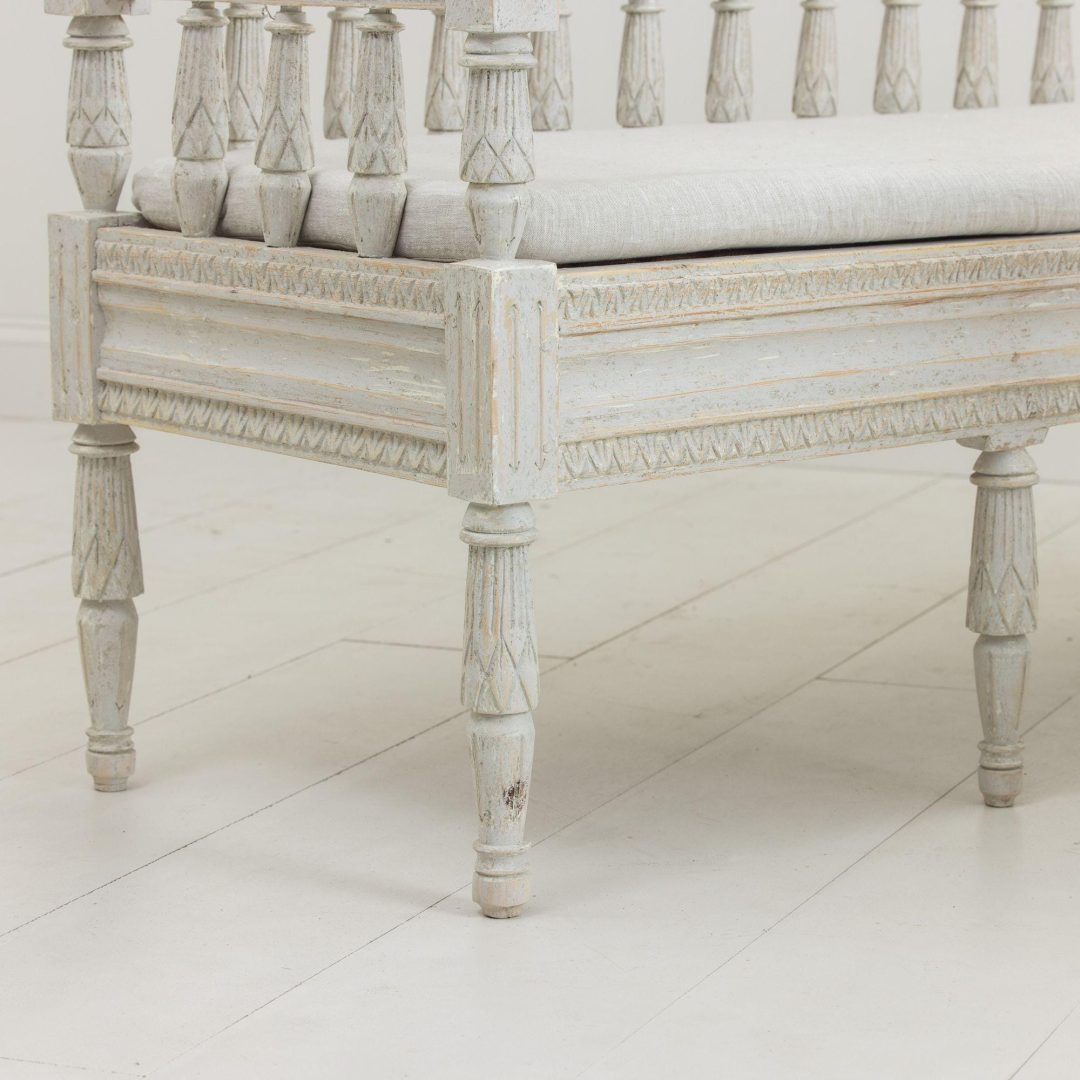 10_2097_19th_century_swedish_gustavian_pair_painted_benches_sofas_dalarna_041
