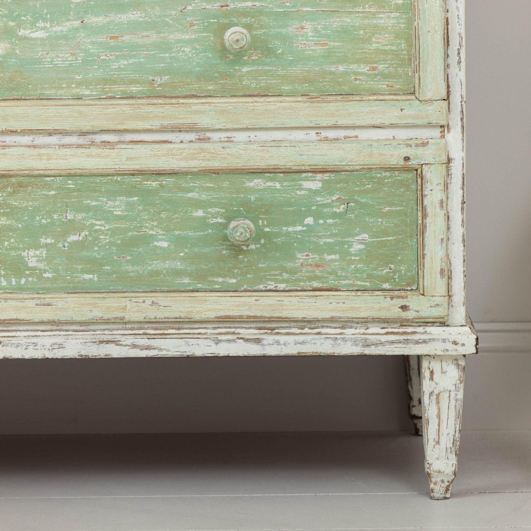 10_2136_18th_century_continental_original_painted_cupboard_in_two_parts_017