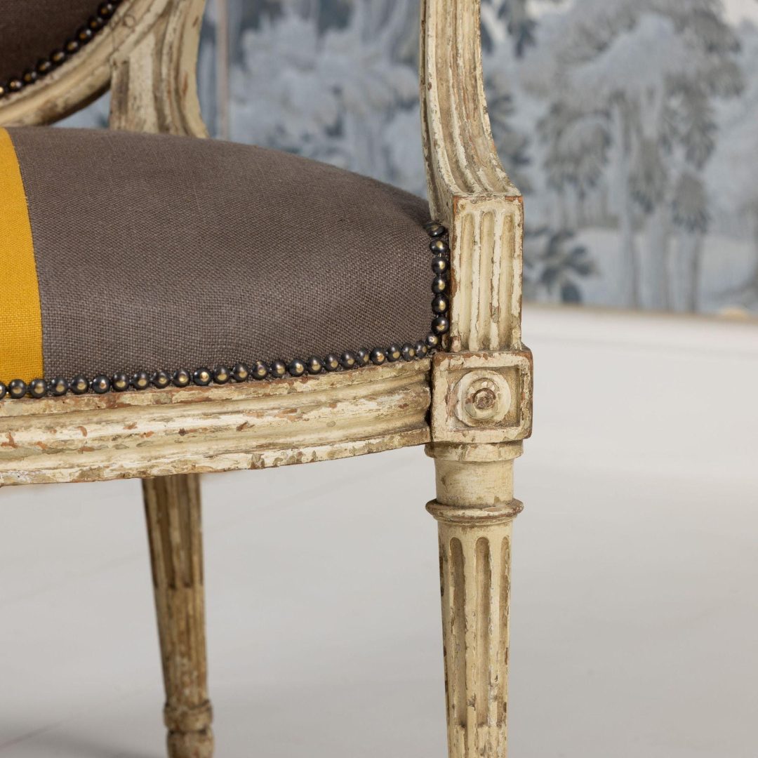 10_2226_B_18th_century_French_Louis_XVI_fauteuil_in_original_paint-0015