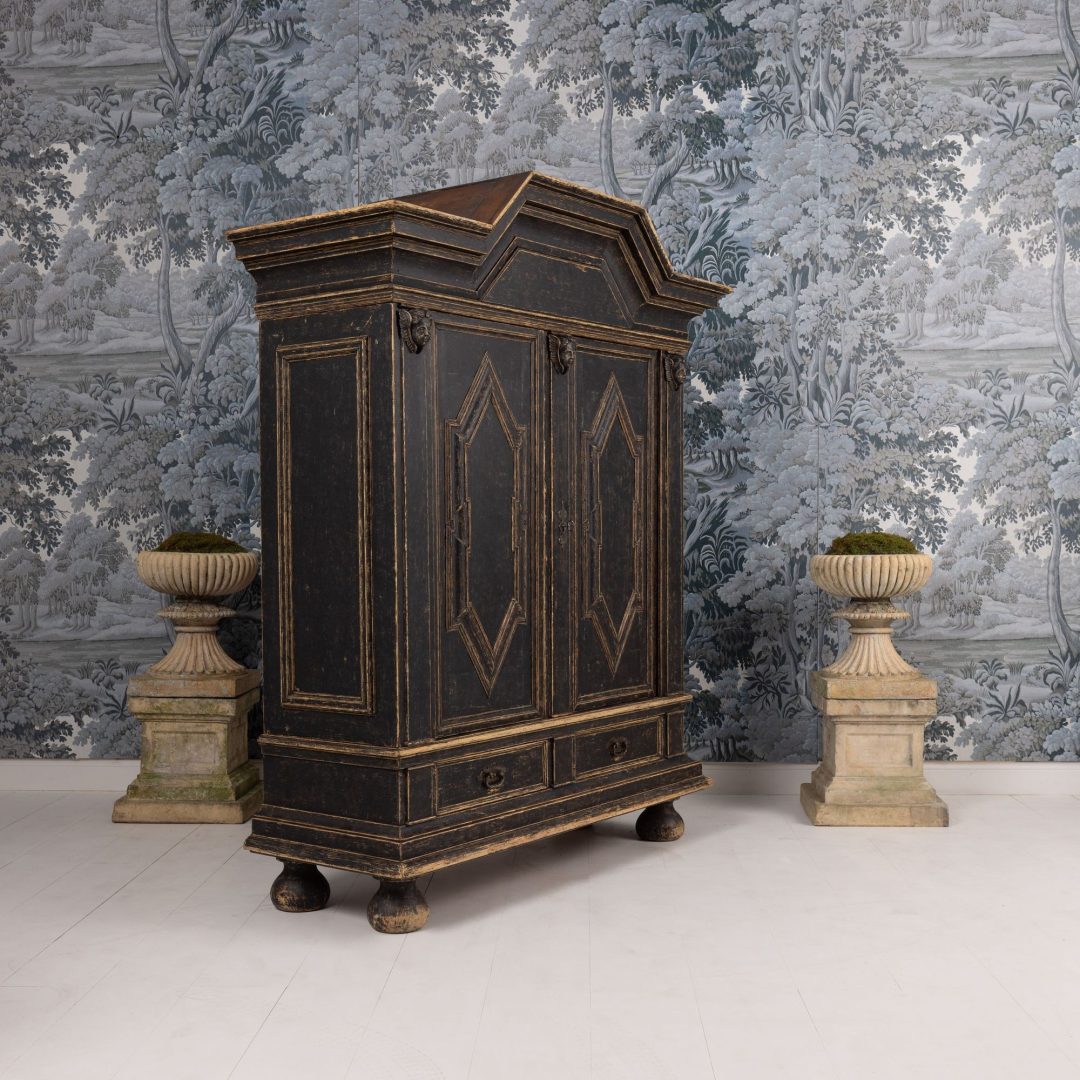 10_2289_18th_century_Swedish_Baroque_painted_linen_press_cabinet-0043