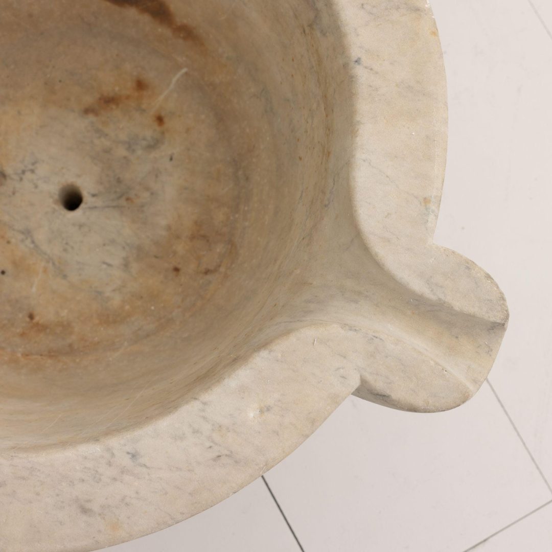 11_2040_17th_century_italian_marble_mortar_8