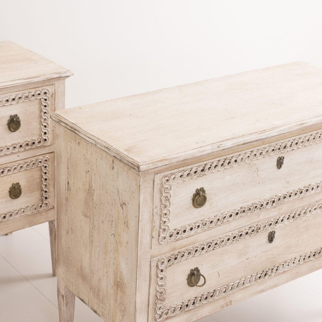 11_2061_italian_neoclassical_style_large_painted_pair_commodes_chests_16