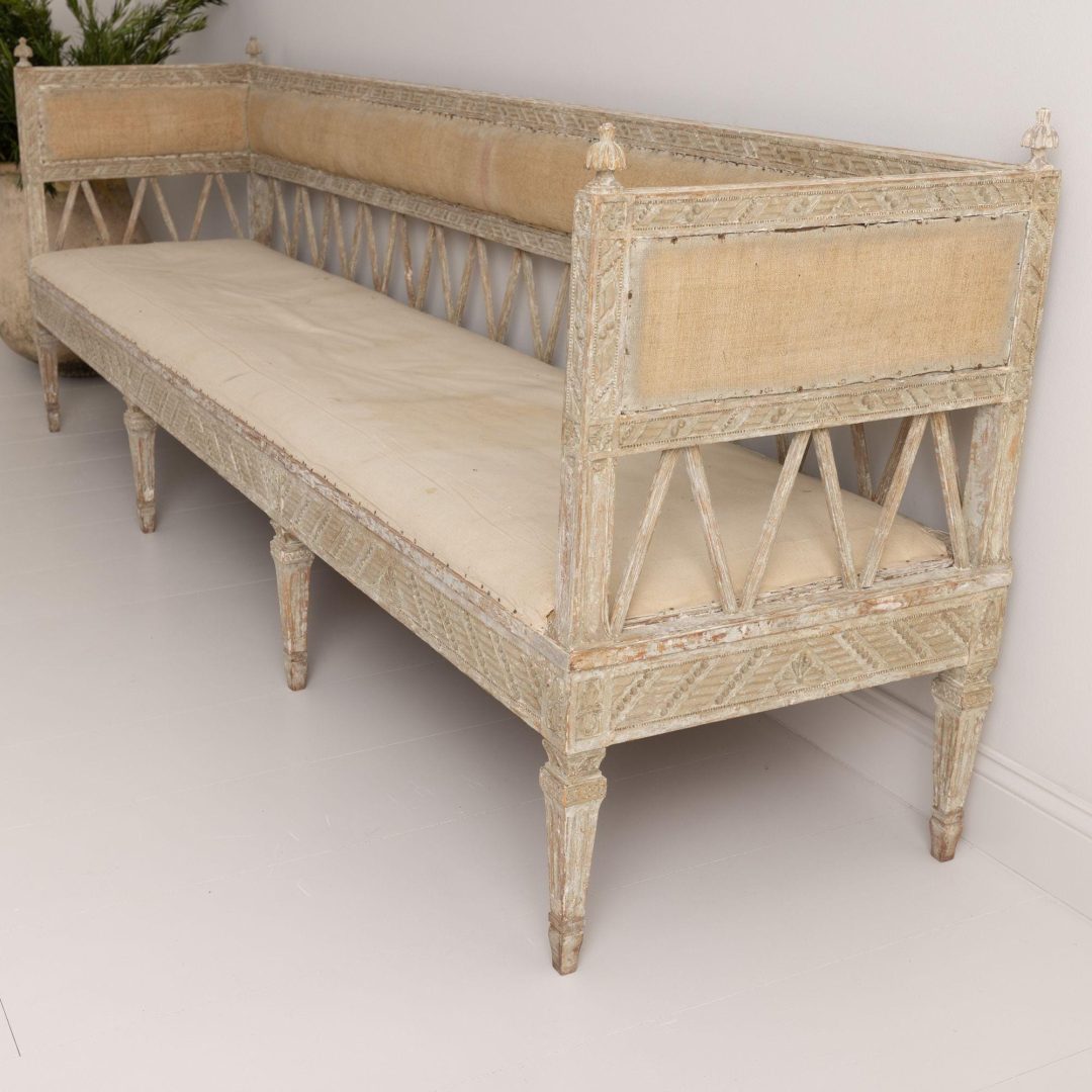 11_2120_18th_century_swedish_gustavian_original_paint_long_sofa_bench_28