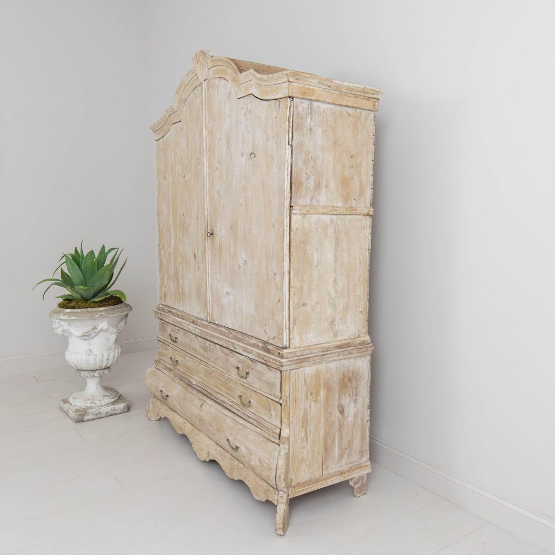11_2155_18th_century_dutch_rococo_linen_press_cabinet_in_original_patina_011