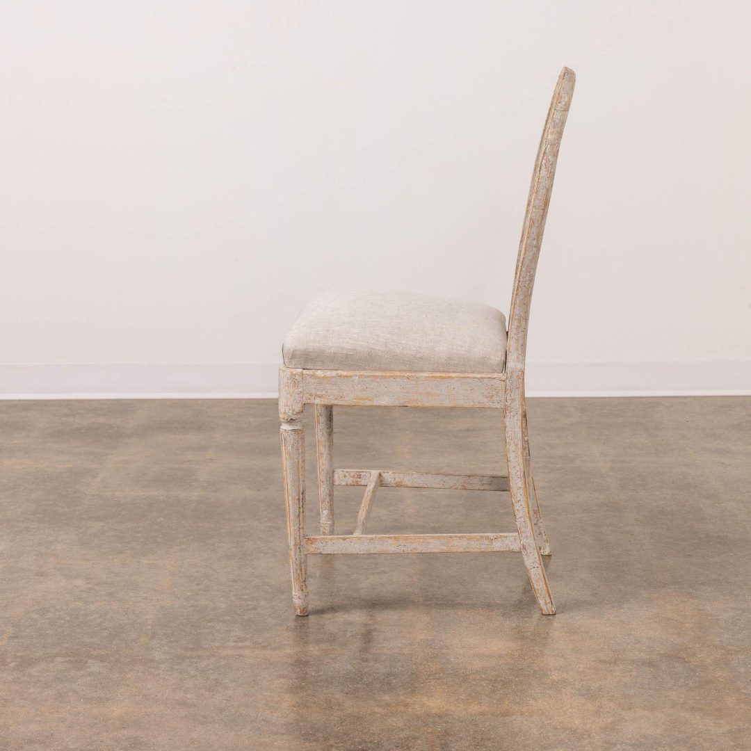 11_2195_18th_century_set_of_twelve_Swedish_Gustavian_painted_chairs_012