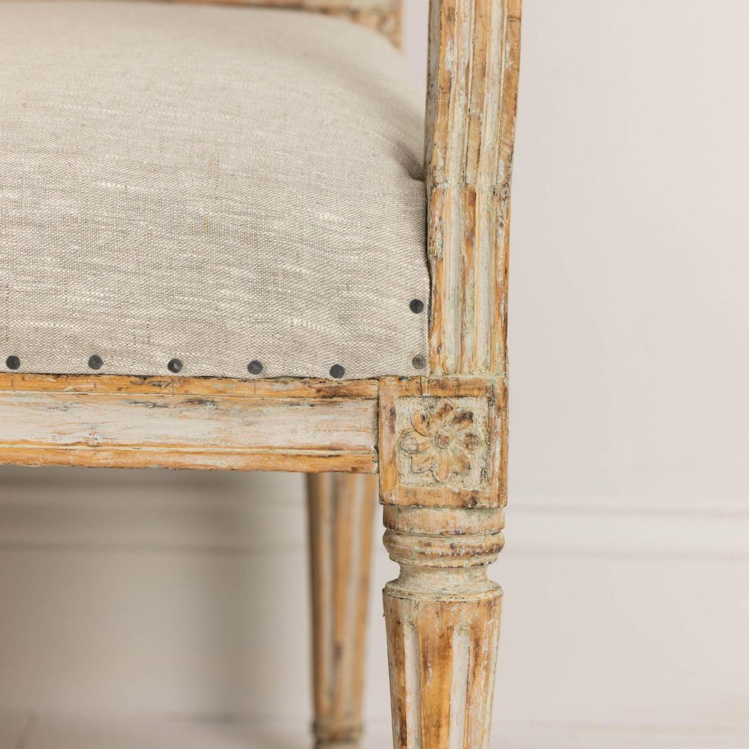 11_2238_18th_century_swedish_gustavian_sofa_bench_in_original_paint_by_johan_lindgren_012