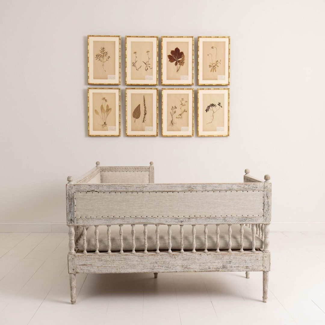 11_2240_18th_century_swedish_gustavian_period_corner_banquette_032