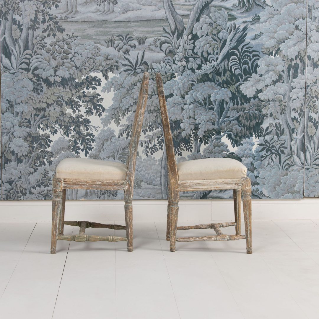 11_2298_18th_century_swedish_gustavian_pair_of_chairs_in_original_paint-0004