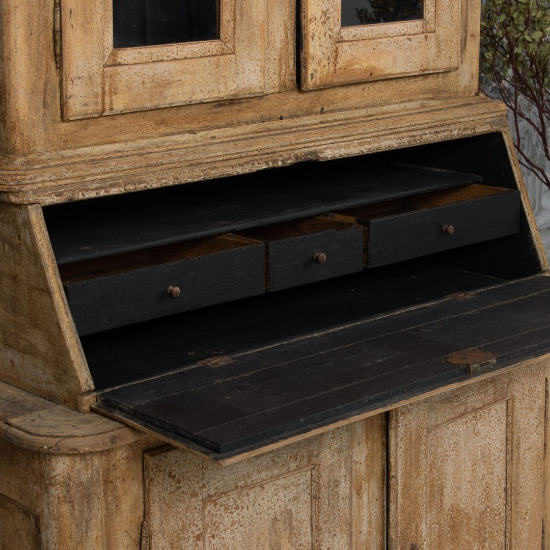 11_2306_19th_century_swedish_vitrine__secretary_in_original_paint-0010