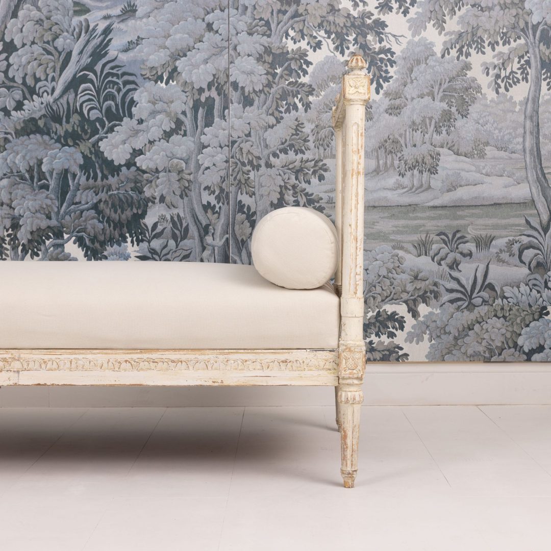 11_2335_19th_century_Swedish_Gustavian_daybed_in_original_paint-0003