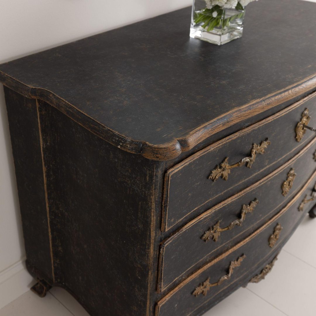 12_2093_18th_century_swedish_rococo_black_painted_chest_commode_12