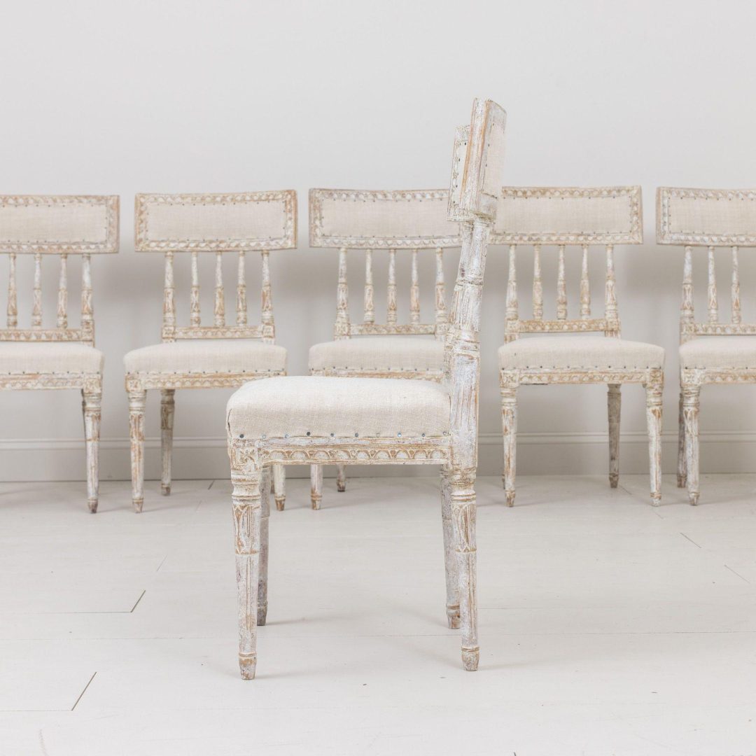 12_2143_19th_century_swedish_gustavian_period_set_of_six_dining_chairs_in_original_paint_018