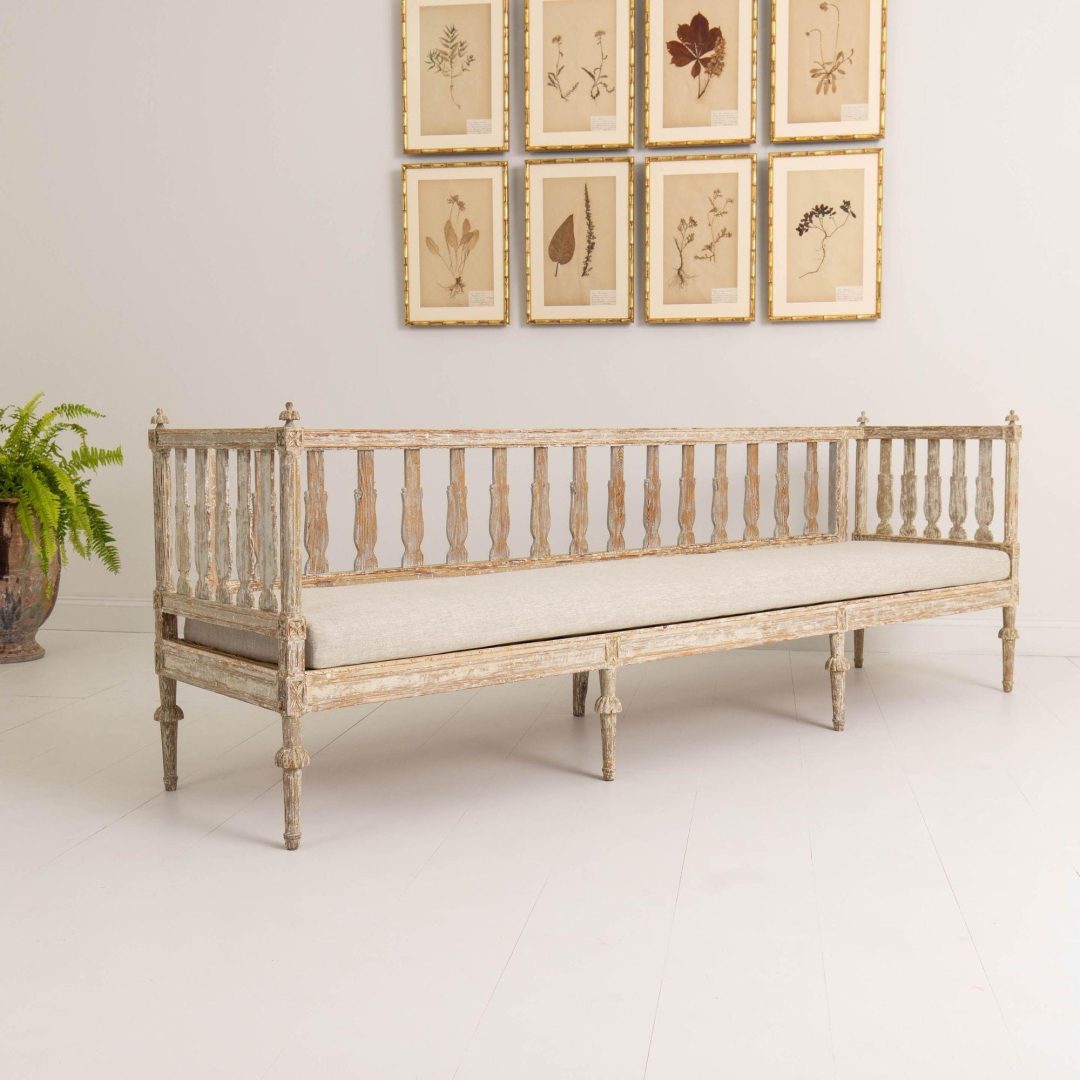 12_2182_19th_century_Swedish_Gustavian_period_sofa_in_original_paint_023
