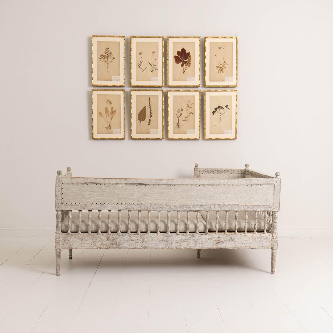 12_2240_18th_century_swedish_gustavian_period_corner_banquette_033