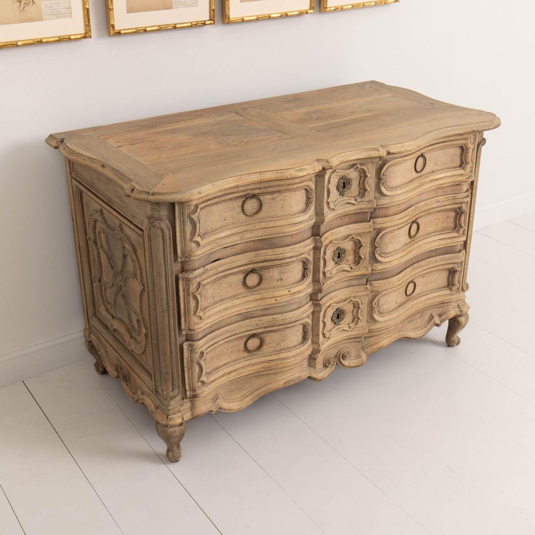 12_2270_18th_century_french_bleached_walnut_commode_014