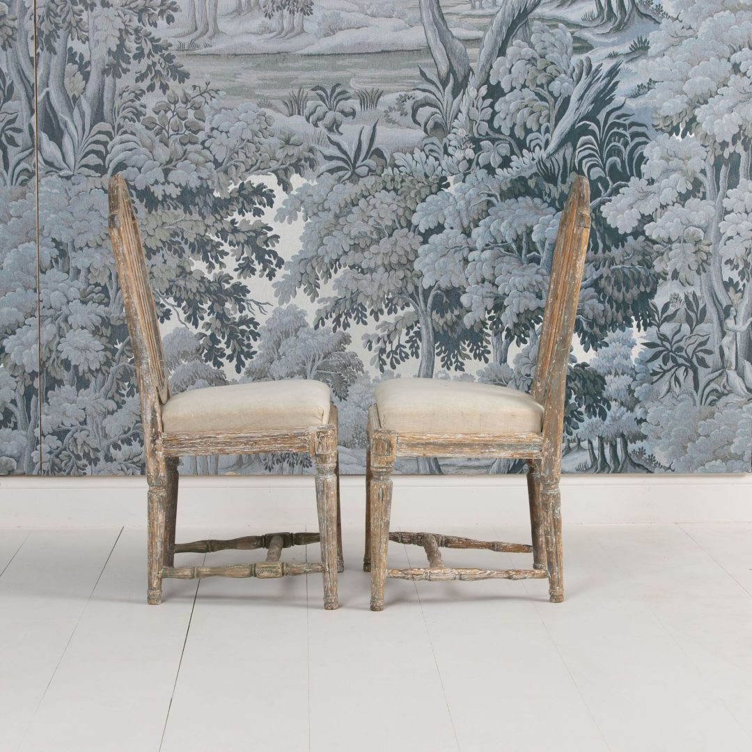 12_2298_18th_century_swedish_gustavian_pair_of_chairs_in_original_paint-0005