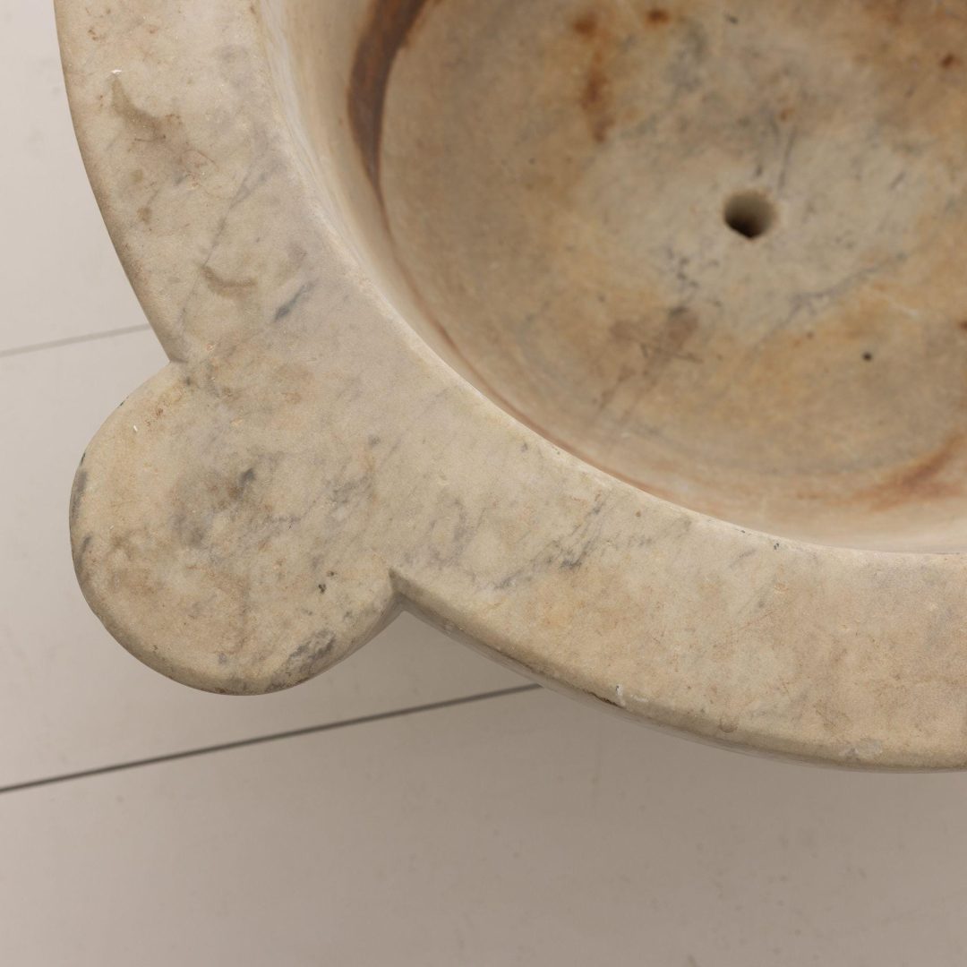 13_2040_17th_century_italian_marble_mortar_10