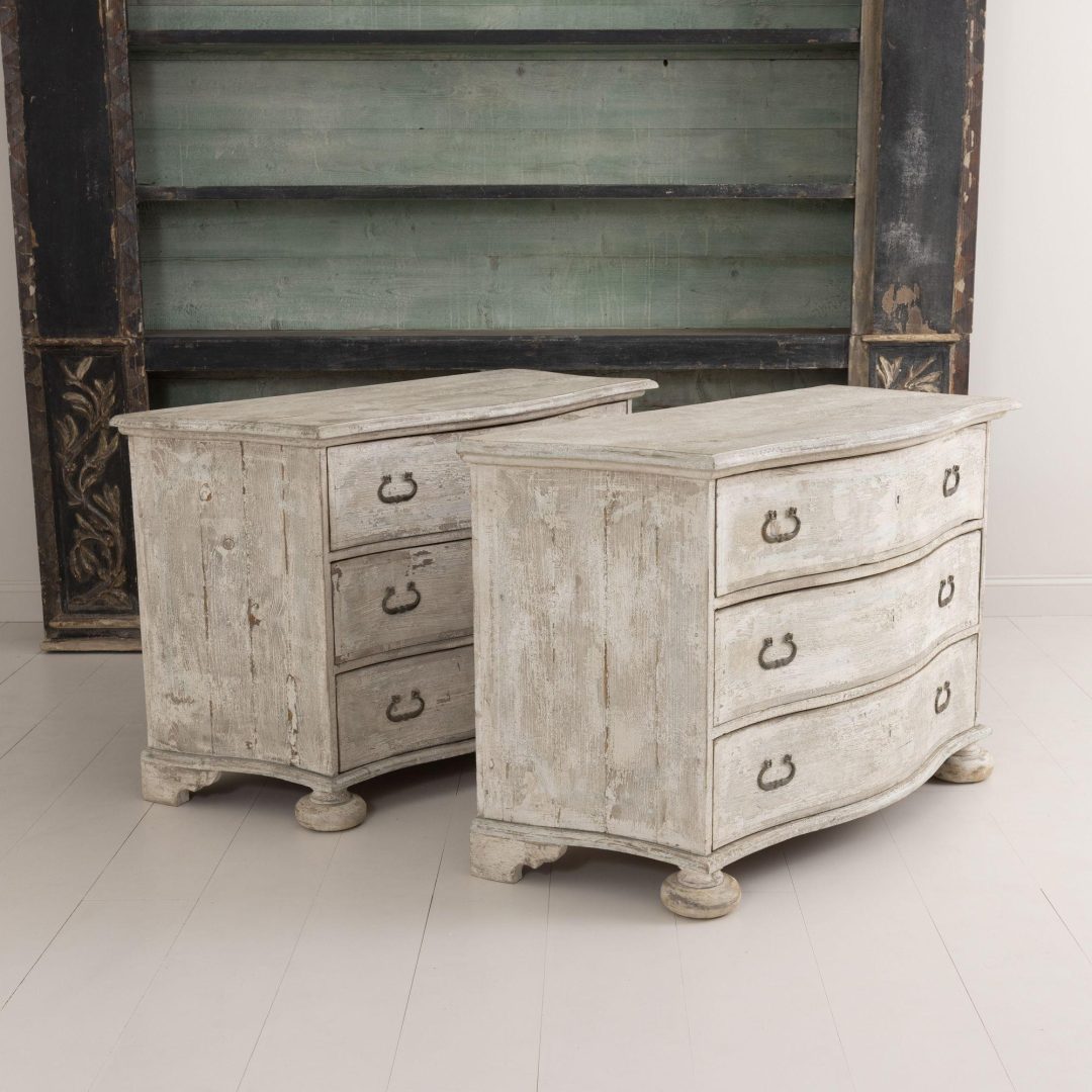 13_2059_pair_Italian_baroque_style_large_painted_commodes_chests_18