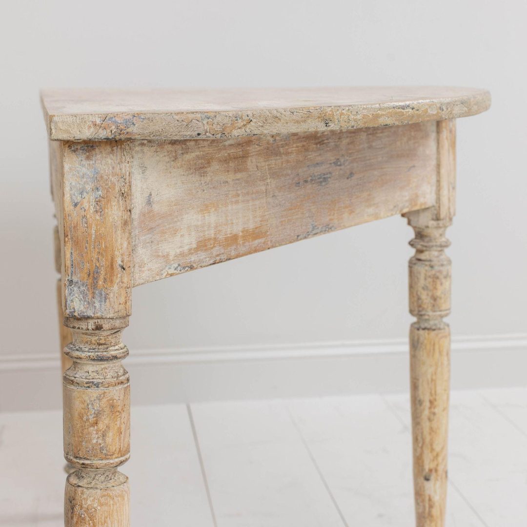 13_2132_19th_century_swedish_gustavian_pair_of_demilune_console_tables_in_original_patina_015