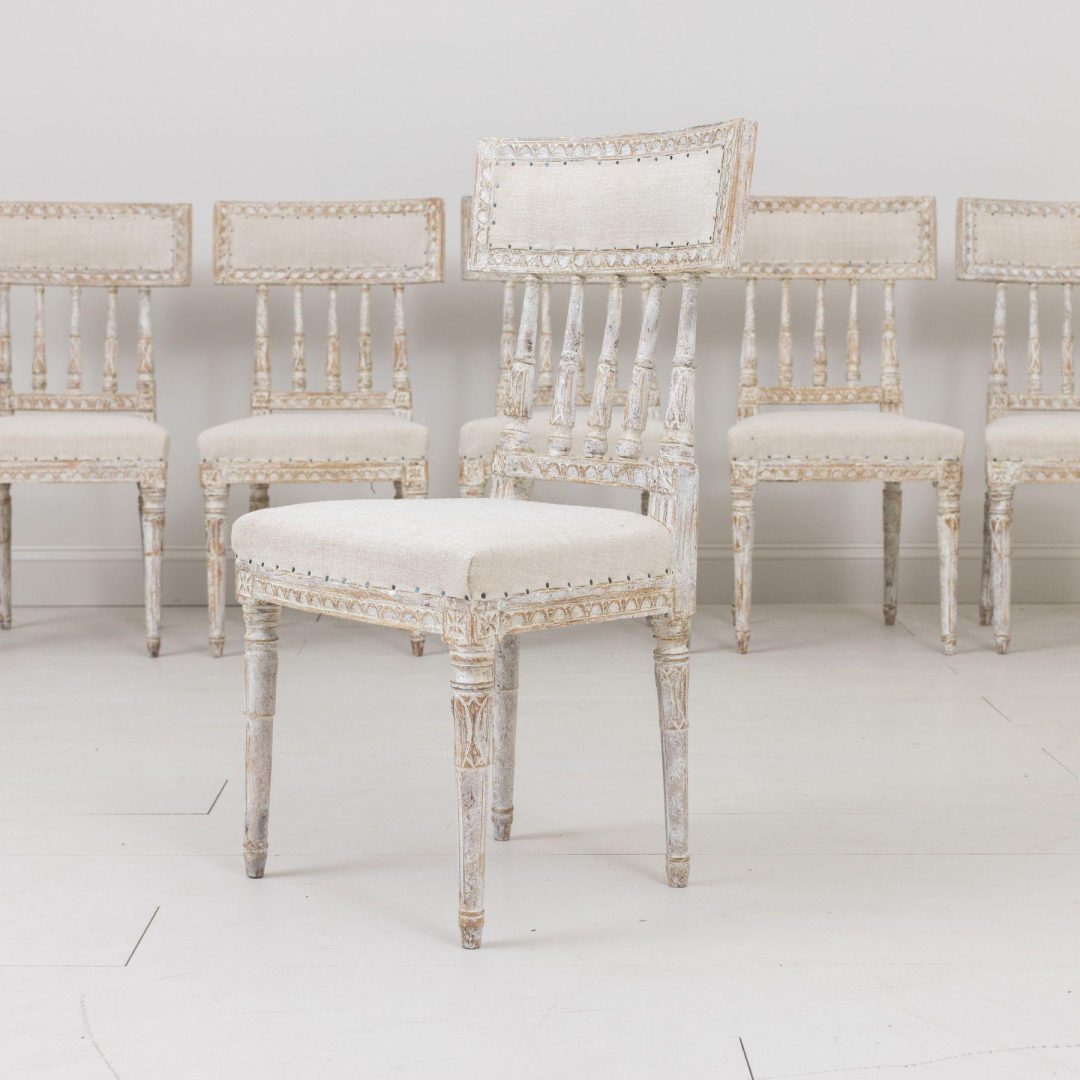 13_2143_19th_century_swedish_gustavian_period_set_of_six_dining_chairs_in_original_paint_019