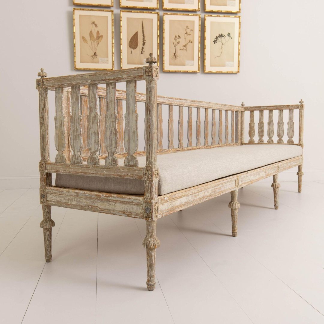 13_2182_19th_century_Swedish_Gustavian_period_sofa_in_original_paint_025
