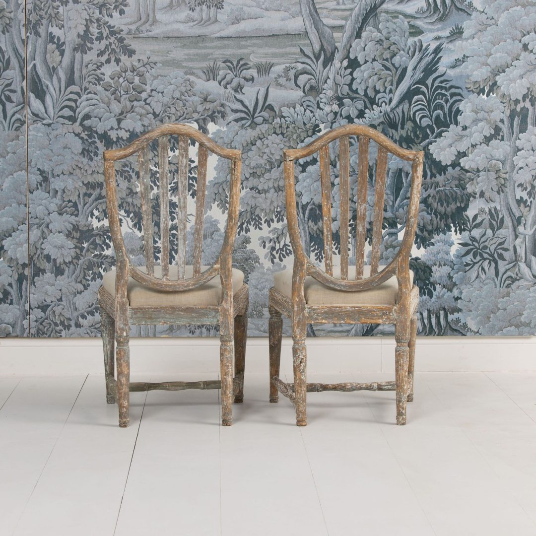 13_2298_18th_century_swedish_gustavian_pair_of_chairs_in_original_paint-0006
