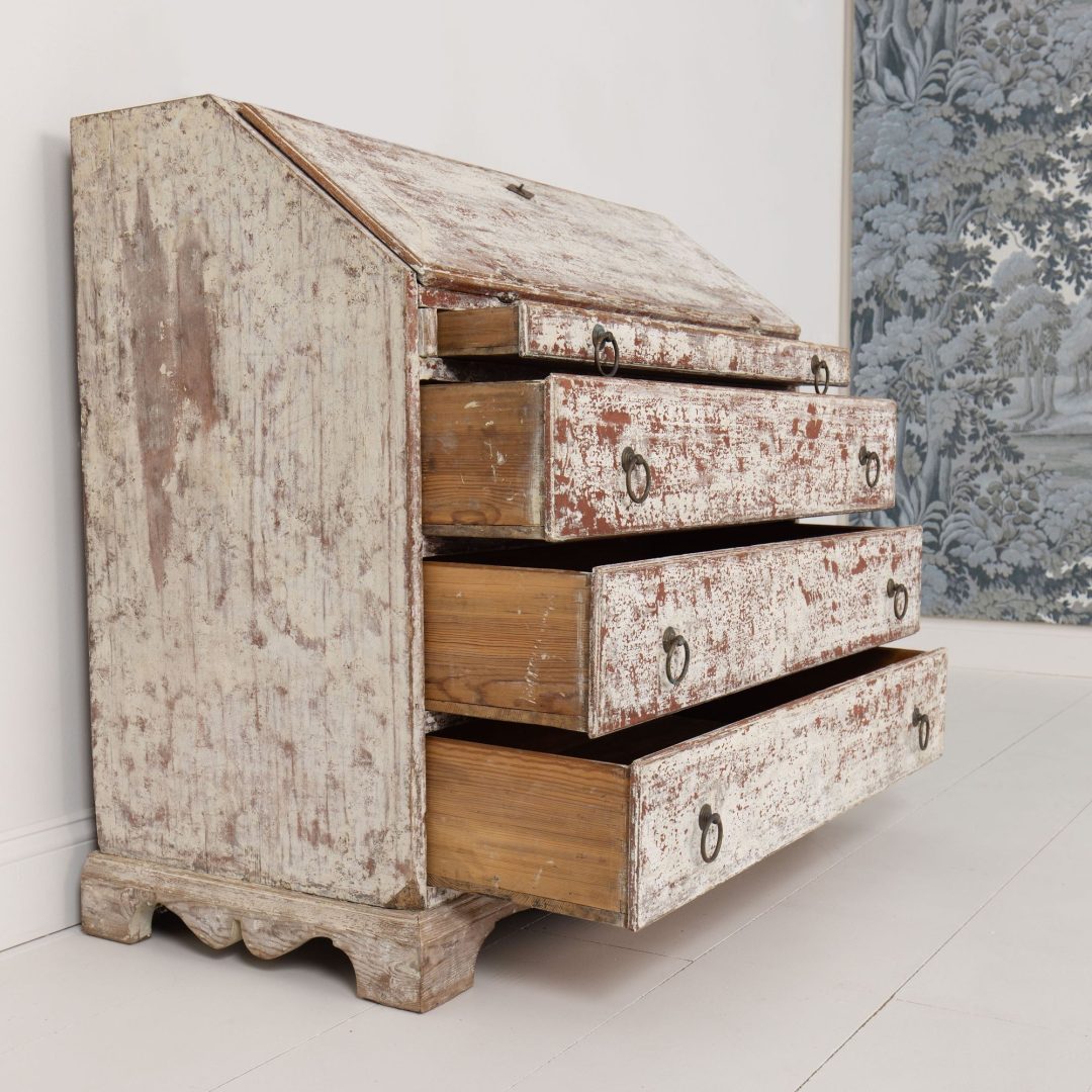 13_2305_19th_century_swedish_bureau_desk_in_original_paint-0015