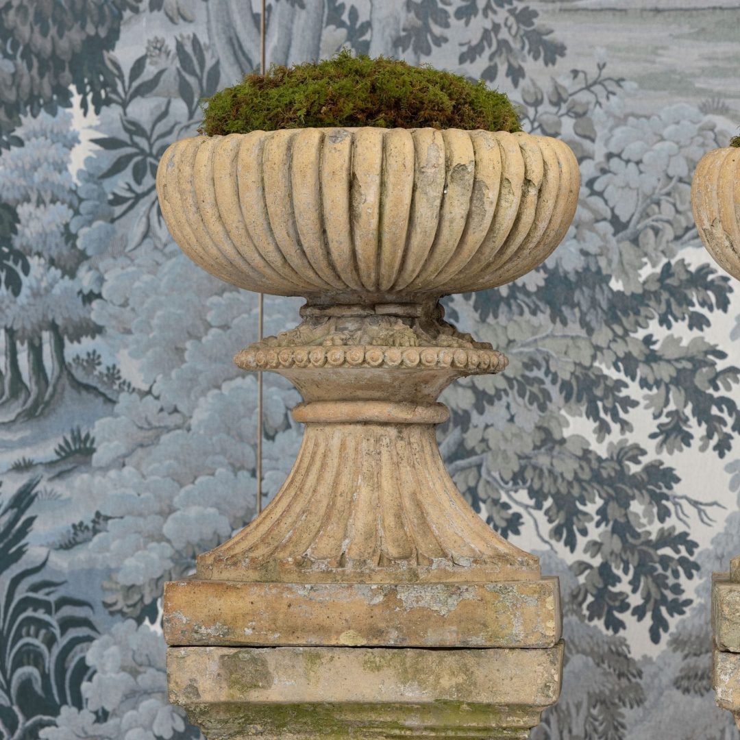 13_2341_19th_century_Scottish_buff_terracotta_urns_on_plinths-0031