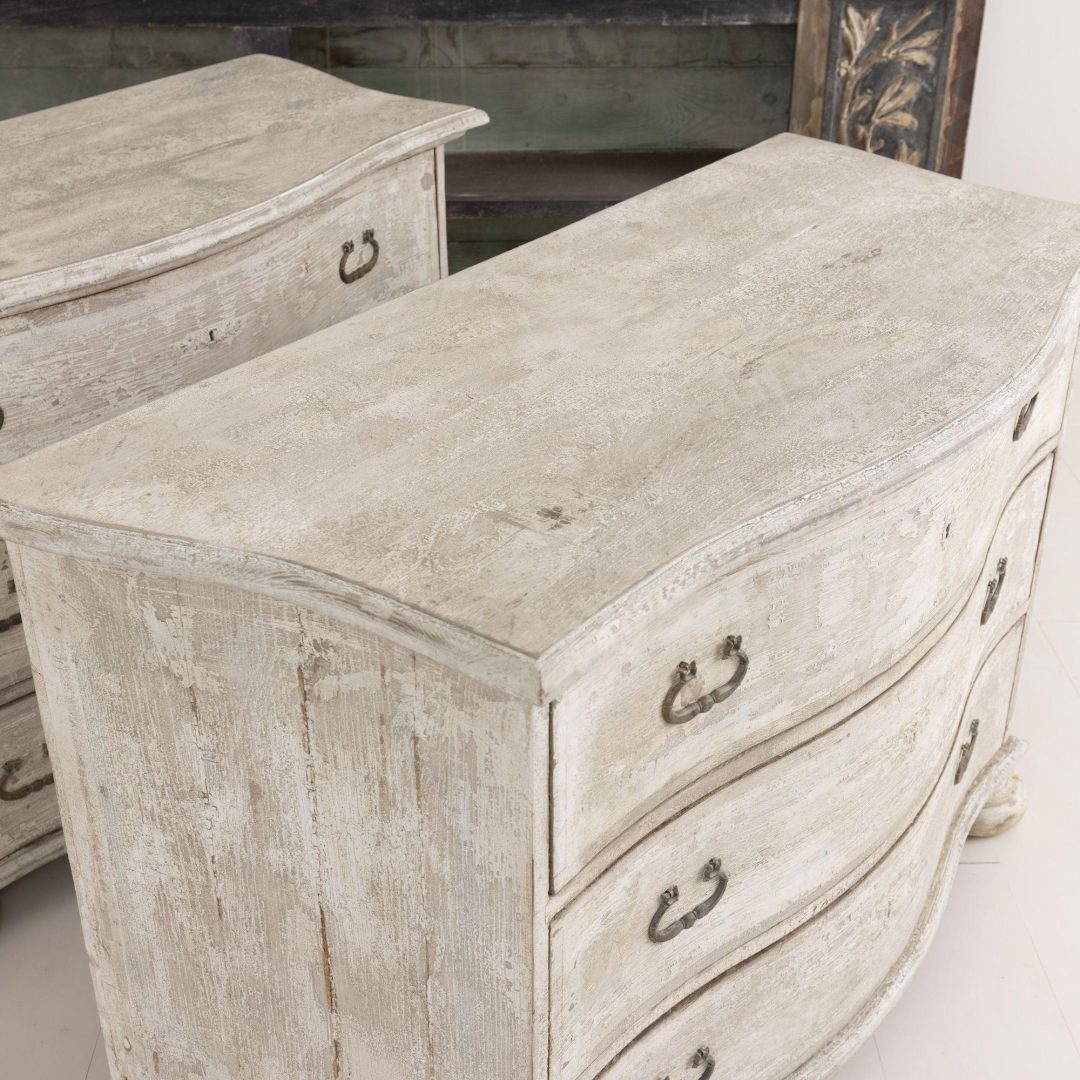 14_2059_pair_Italian_baroque_style_large_painted_commodes_chests_23