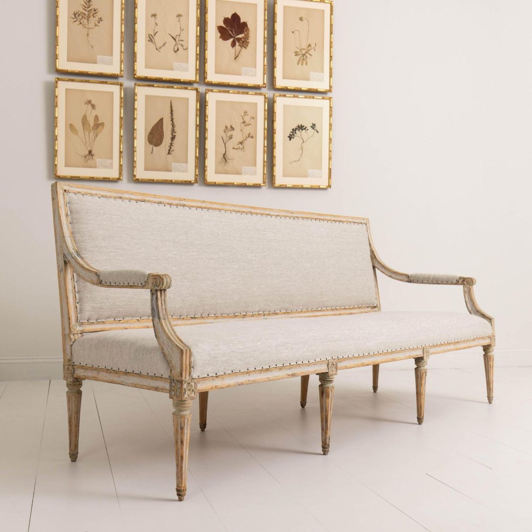14_2238_18th_century_swedish_gustavian_sofa_bench_in_original_paint_by_johan_lindgren_023
