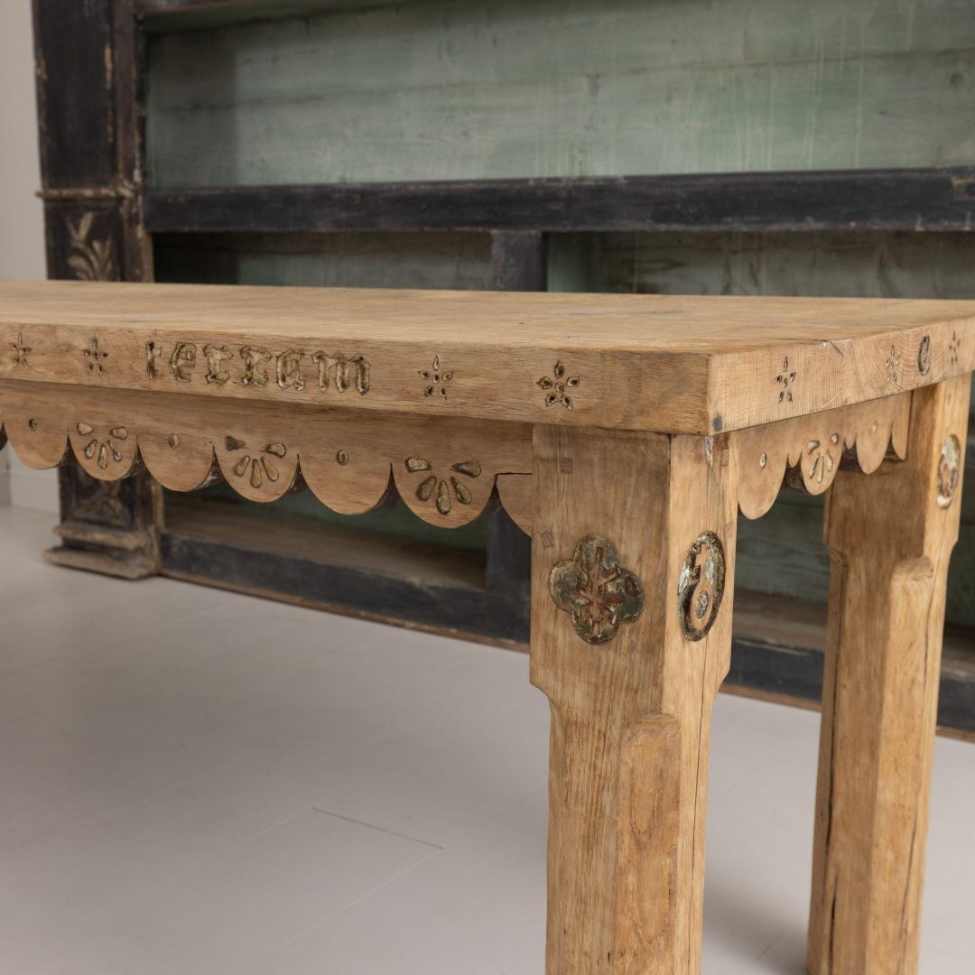 15_2054_19th_century_french_oak_dining_table_latin_carvings_scalloped_apron_18