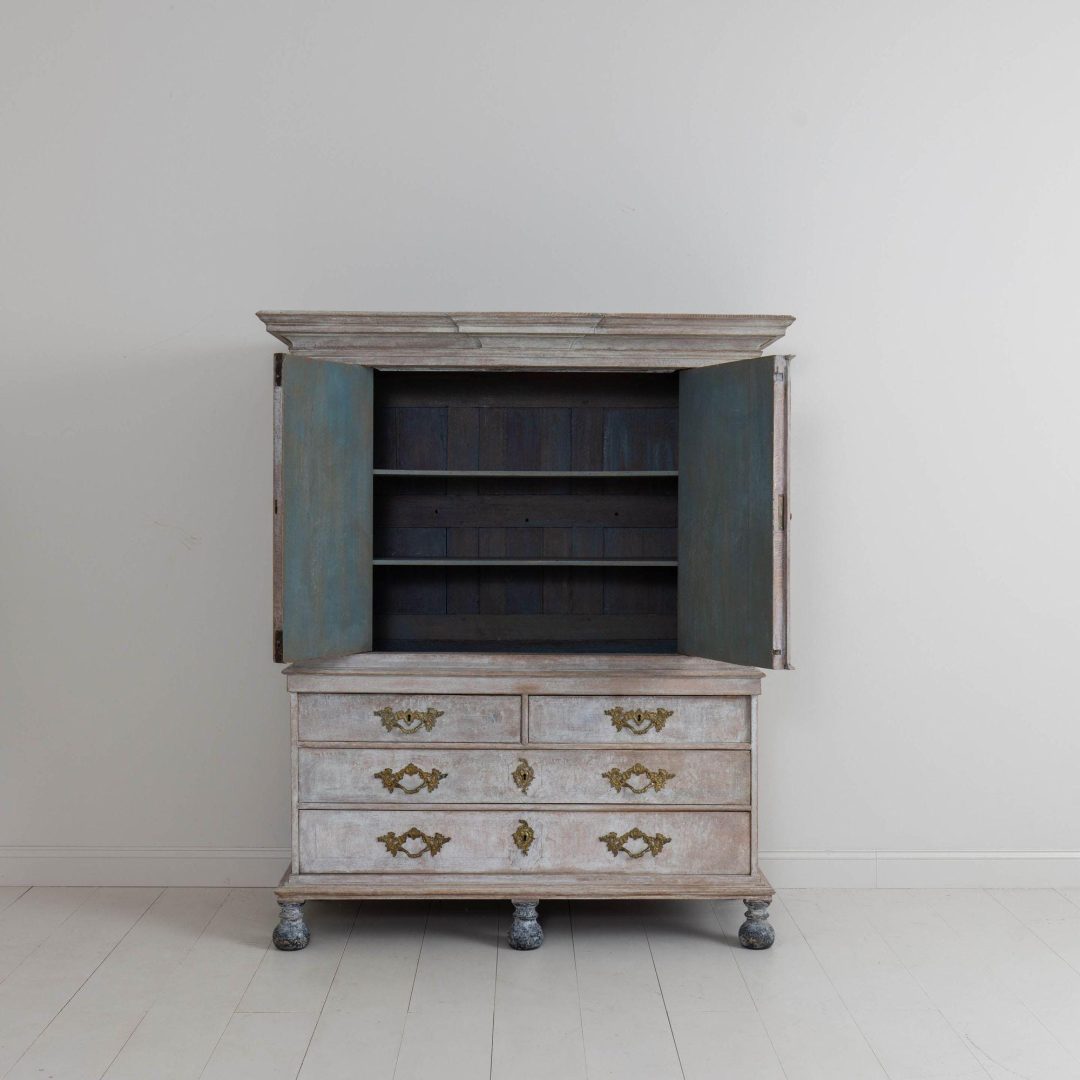 15_2141_18th_century_swedish_baroque_period_cabinet_in_original_paint_004