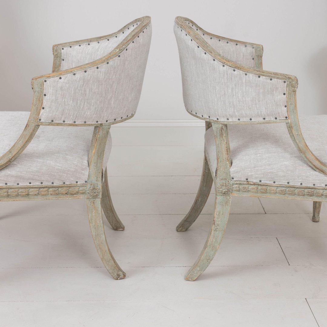 15_2164_pair_of_19th_century_swedish_gustavian_upholstered_barrel_back_armchairs_022