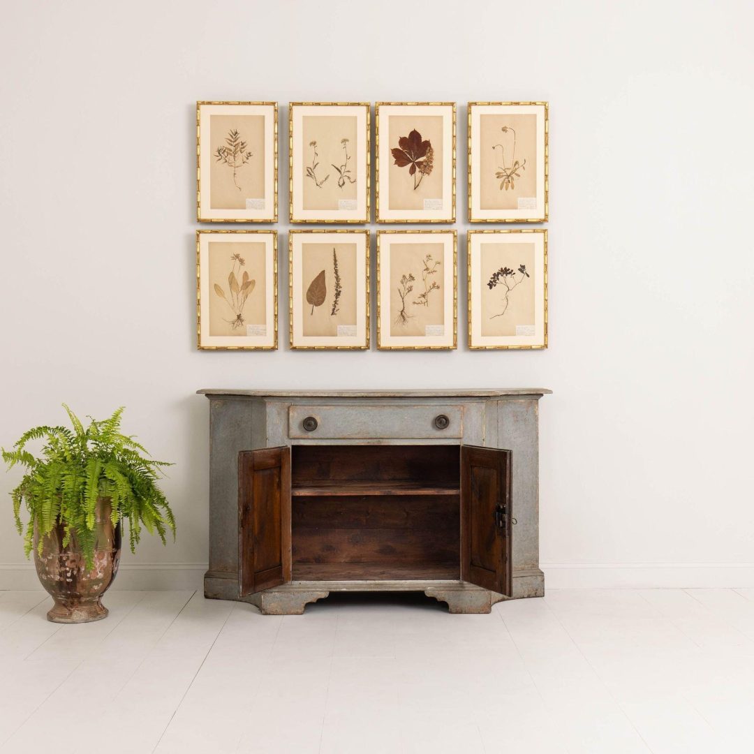 15_2264_19th_century_Italian_painted_buffet__with_serpentine_sides_015