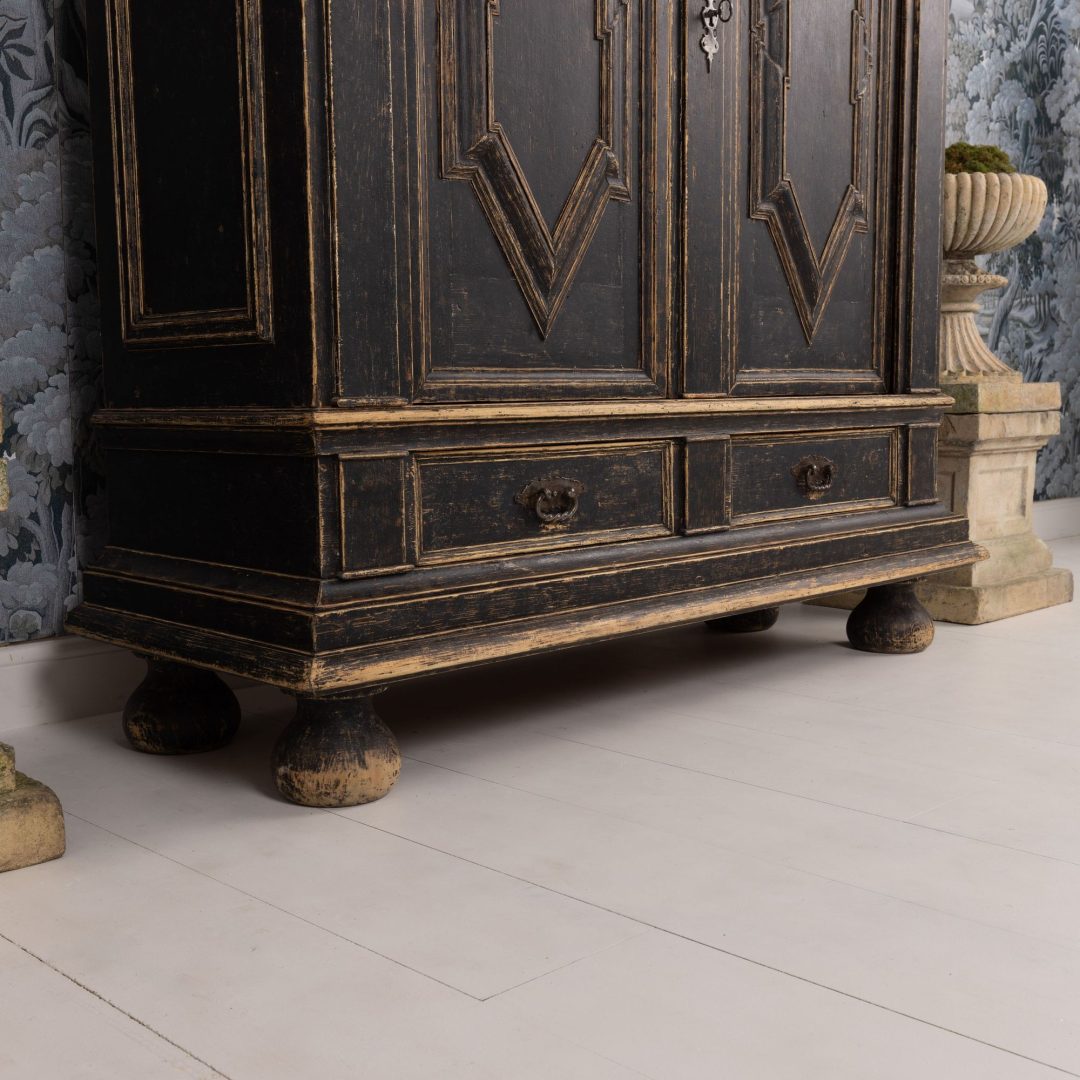 15_2289_18th_century_Swedish_Baroque_painted_linen_press_cabinet-0039