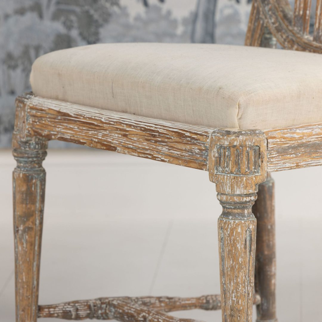 15_2298_18th_century_swedish_gustavian_pair_of_chairs_in_original_paint-0009