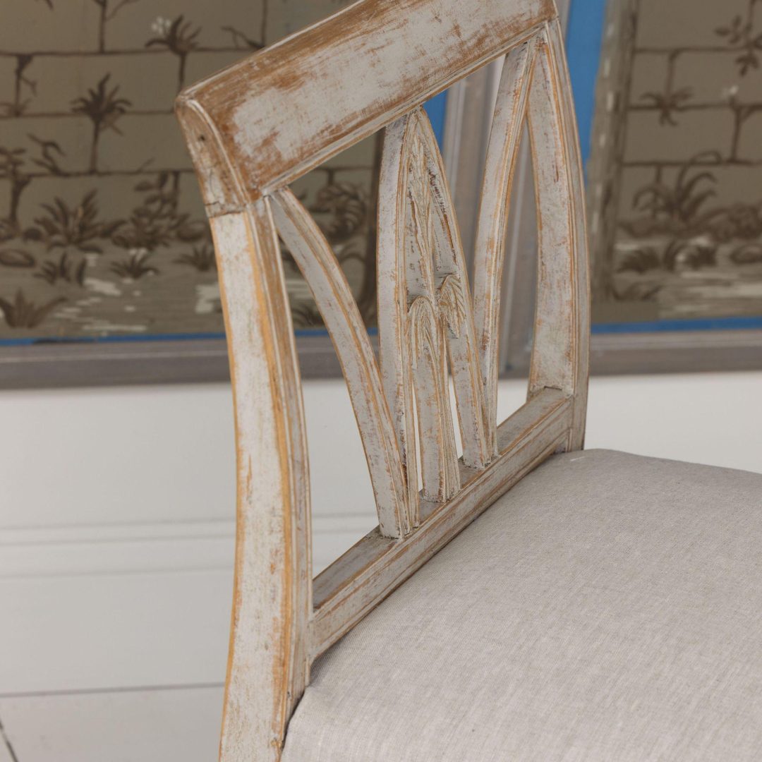15_2337_19th_century_Swedish_Gustavian_painted_window_bench-0017