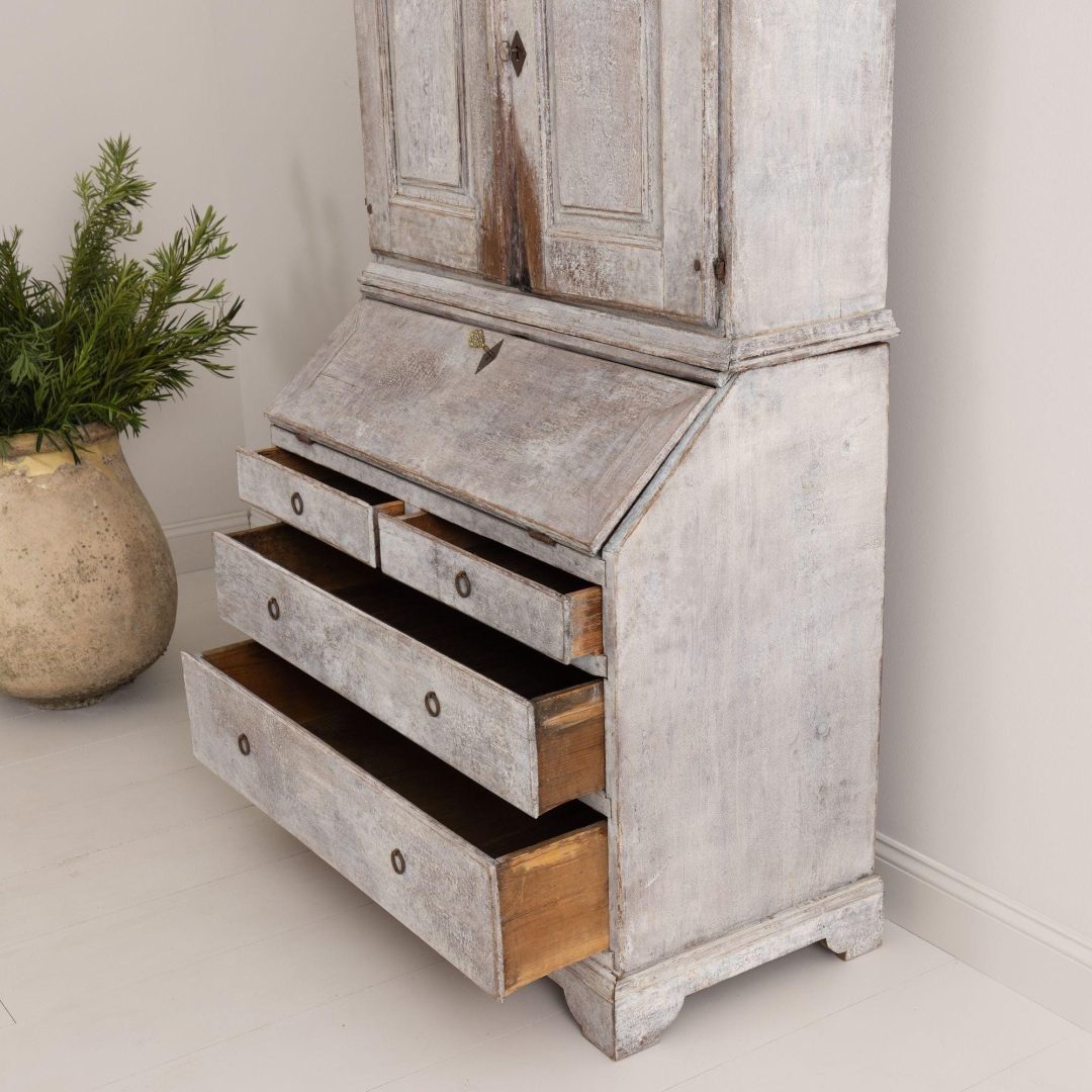 16_2099_18th_century_swedish_painted_provencial_baroque_period_secretary_24