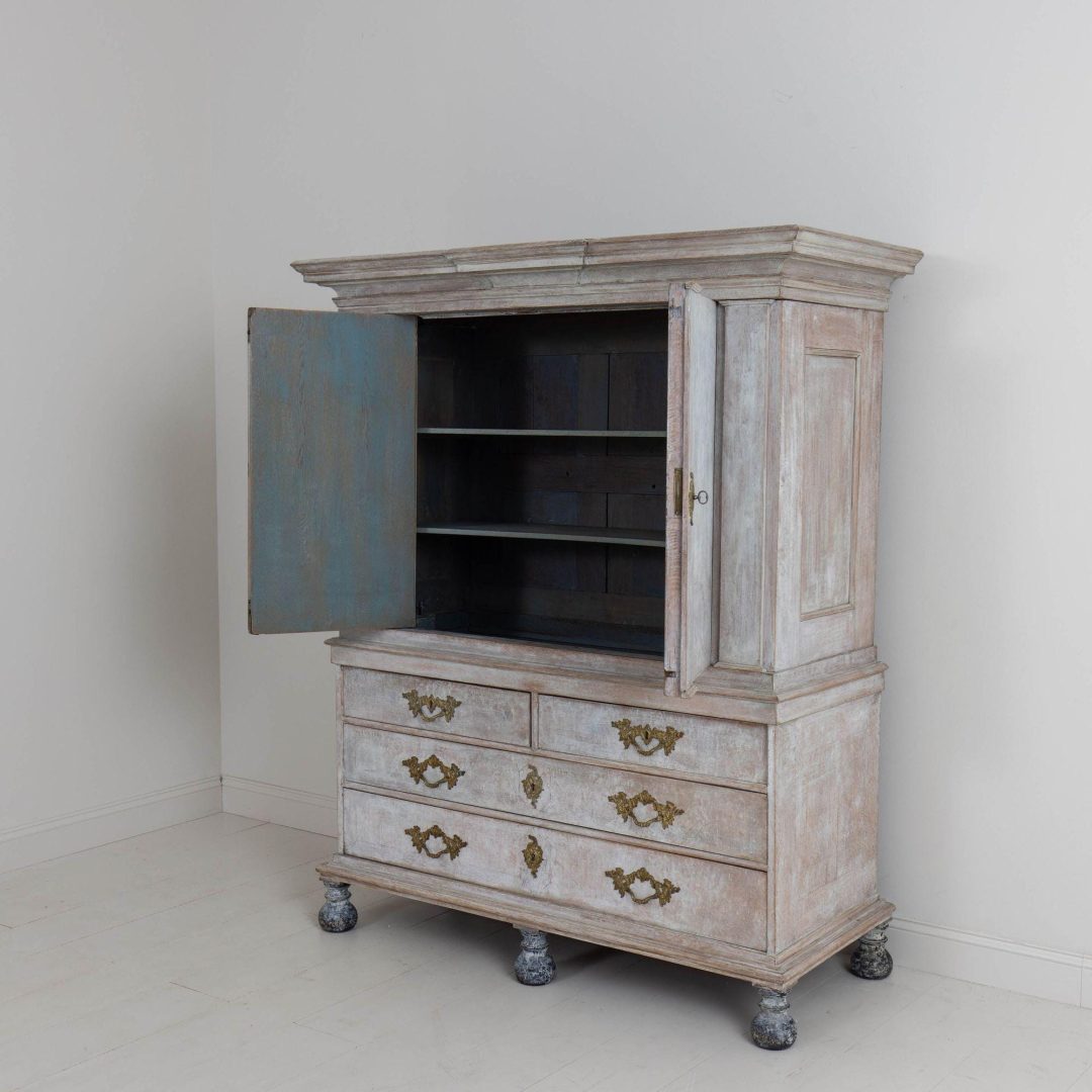 16_2141_18th_century_swedish_baroque_period_cabinet_in_original_paint_005