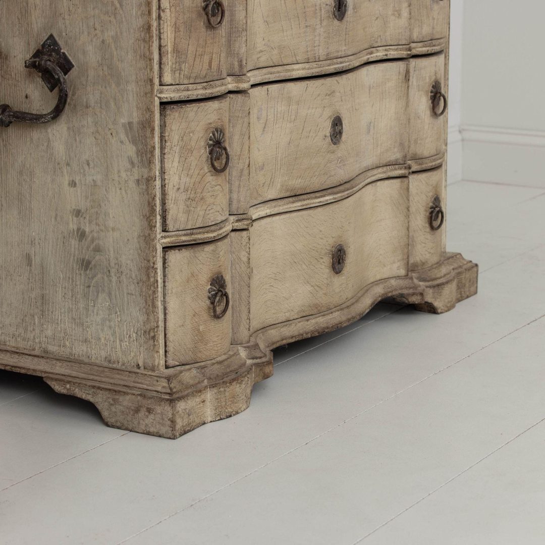 16_2157_18th_century_danish_oak_commode_in_original_patina_030