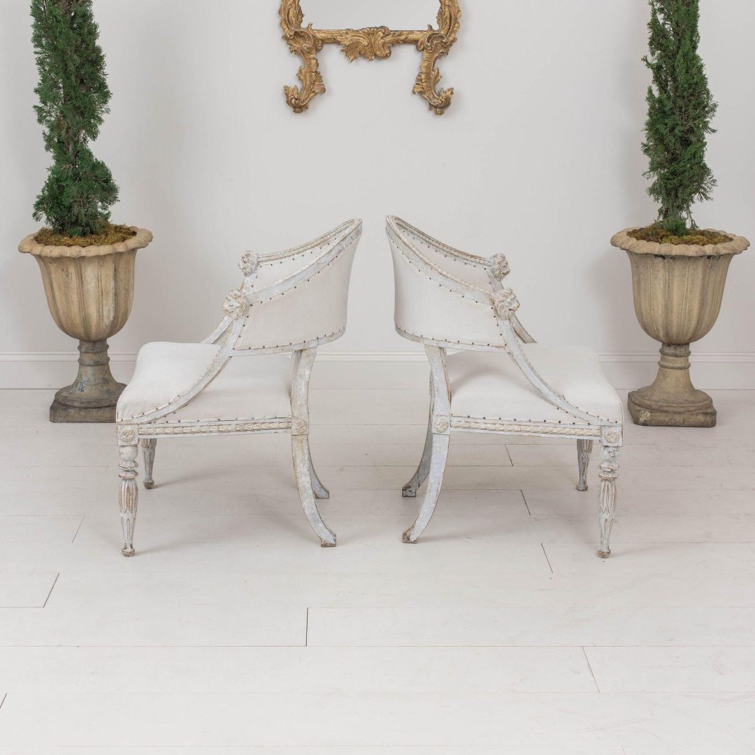 16_2159_19th_century_swedish_gustavian_pair_of_painted_barrel_back_arm_chairs_024