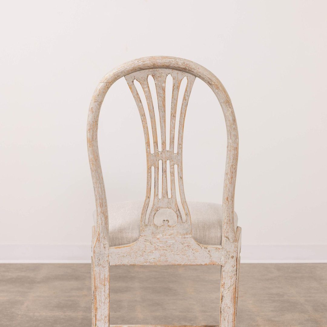 16_2195_18th_century_set_of_twelve_Swedish_Gustavian_painted_chairs_016