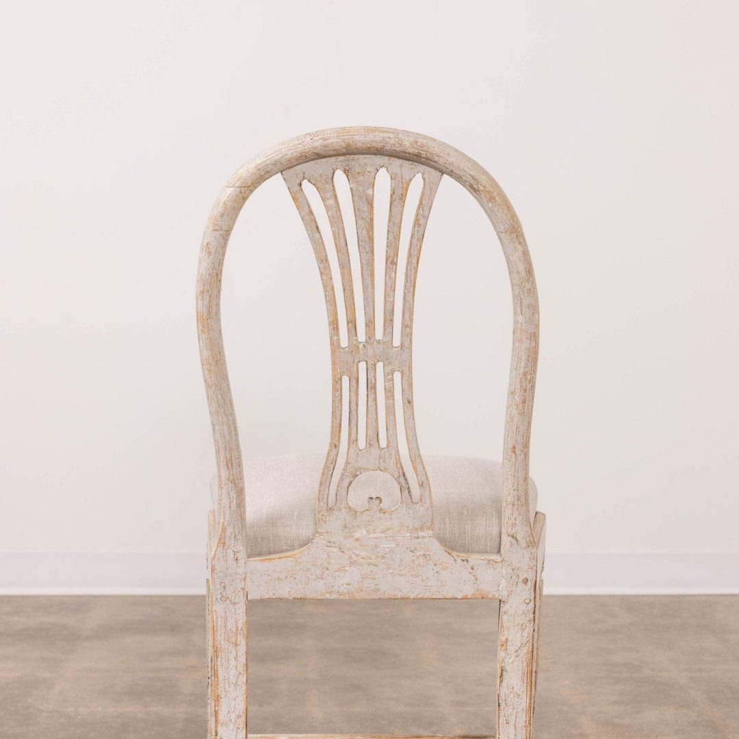 16_2195_18th_century_set_of_twelve_Swedish_Gustavian_painted_chairs_016