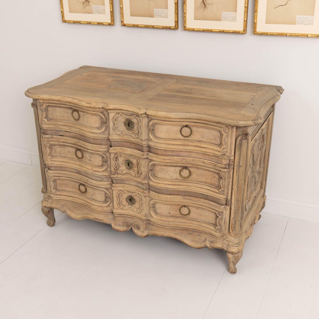 16_2270_18th_century_french_bleached_walnut_commode_013